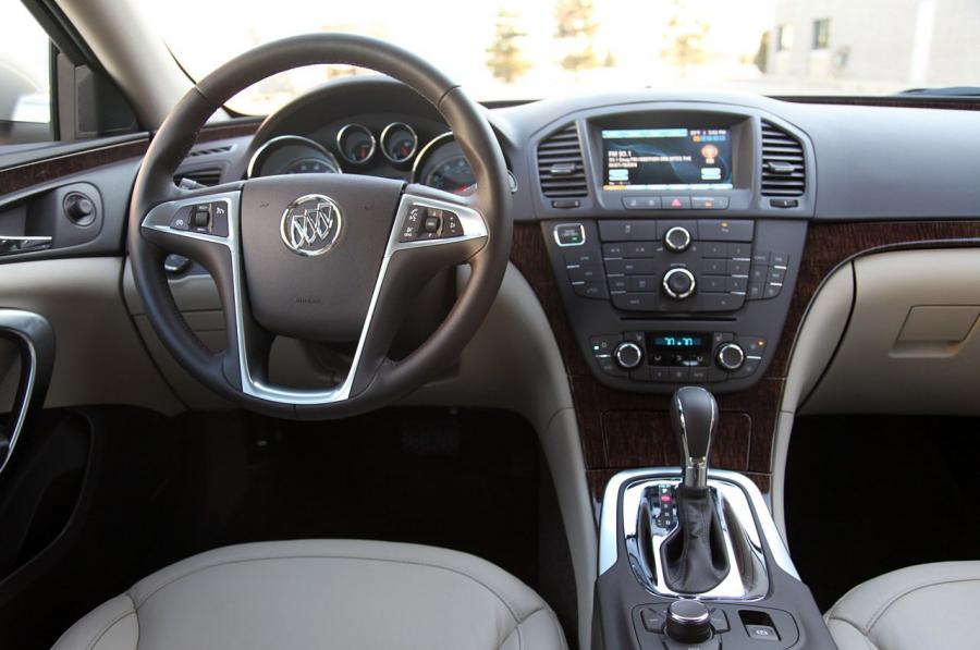  Buick Regal eAssist 2012 года  (фото 25 из 48)